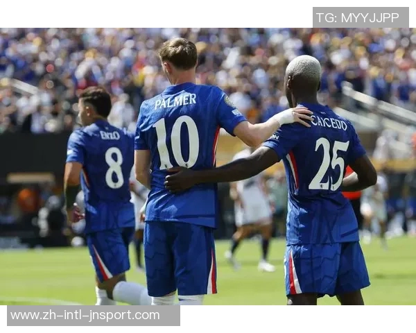 德拉普重返切尔西训练场3000万镑中锋复出备战新赛季