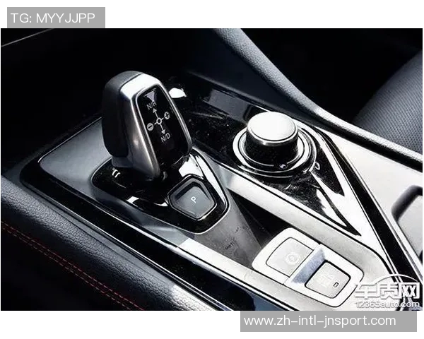 东契奇训练后带队友团建体验保时捷专业赛道试驾乐趣