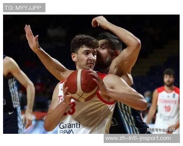 乌度卡称赞卡佩拉护筐与空接能力申京双塔组合展现更强侵略性