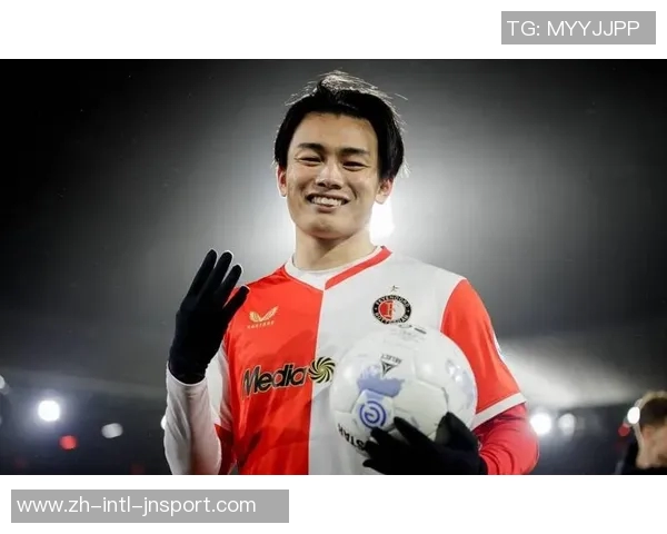 范佩西执教费耶诺德表现出色上田绮世11场狂轰13球助力球队领跑荷甲 范佩西执教费耶诺德表现出色上田绮世11场狂轰13球助力球队领跑荷甲